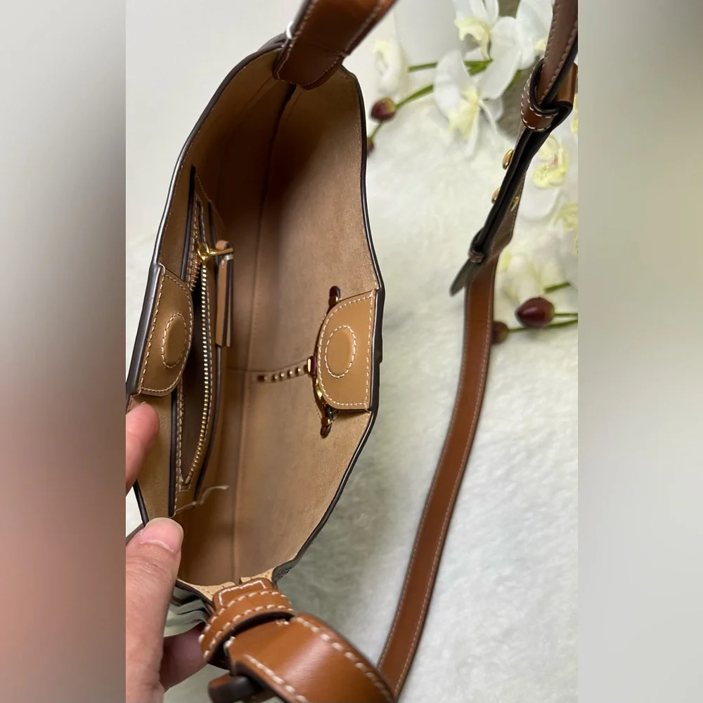 Tory Burch Brown and Tan Shoulder Bag with Gold Emblem🤎 - Picture 7 of 15